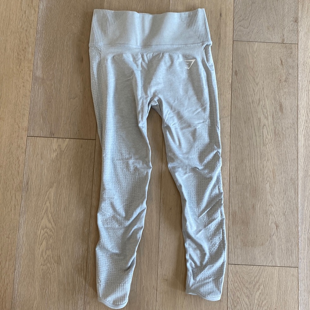 Gym Shark Leggings. vital-rise-leggings-light-grey-marl. Never worn. size medium